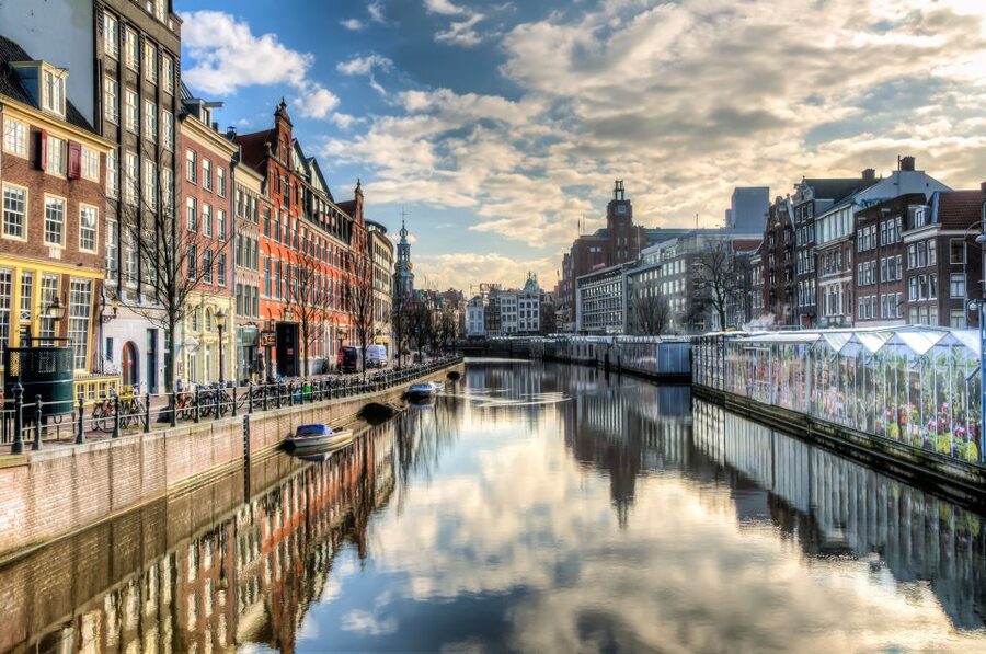 Amsterdam City walking tour - Meeting Damrak: Park Plaza Victoria Hotel as your landmark