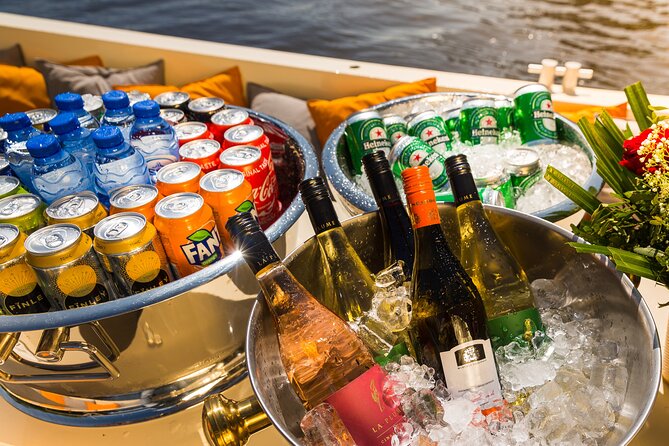 Amsterdam Classic Saloon Boat Canal Cruise with Live Guide - Guides and Service: What Makes This One Feel Worth It