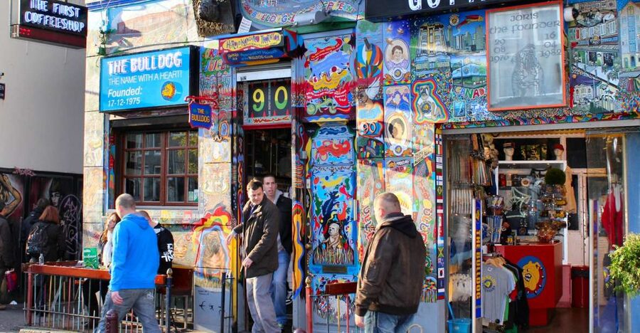 Amsterdam: Coffee Shops Walking Tour - What this Amsterdam coffee shops walking tour really delivers in 2 hours