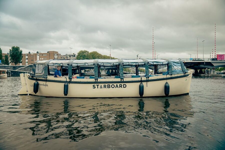 Amsterdam: Covered Canal Booze Cruise with Unlimited Drinks - Seven Bridges View Point: Short Stop, Big Photo Value