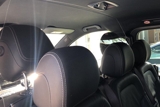Amsterdam Cruise Port departure transfer to AMS Amsterdam Schiphol Airport - The 30-Minute Ride Details: Mercedes Comfort, Wi-Fi, Bottled Water