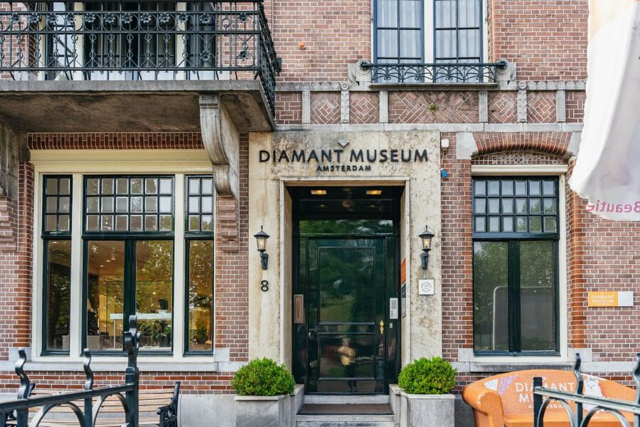 Amsterdam: Diamond Museum Entrance Ticket - The royal House of Oranje-Nassau: why power and diamonds are linked