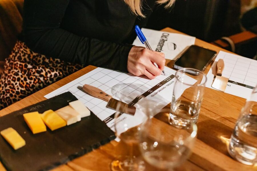 Amsterdam: Dutch Cheese Tasting Experience with Wine - Key highlights to look for