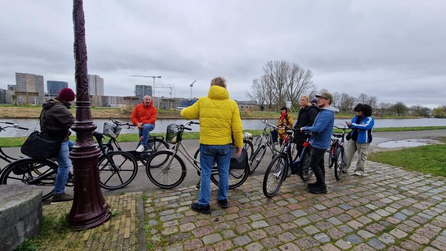 Amsterdam: Dutch Countryside E-Bike with Cheese & Clogs - Monnickendam: a quieter counterpart with its own character