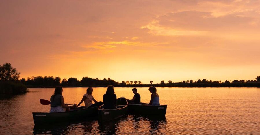 Amsterdam: Dutch Countryside Sunset Canoe Tour - From Amsterdam Noord to Dutch countryside sunset, fast
