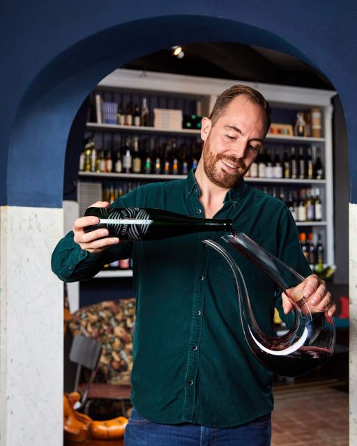 Amsterdam: Dutch Wine Tasting with Sommelier - Meeting at Design & Wijn, and what starts the evening