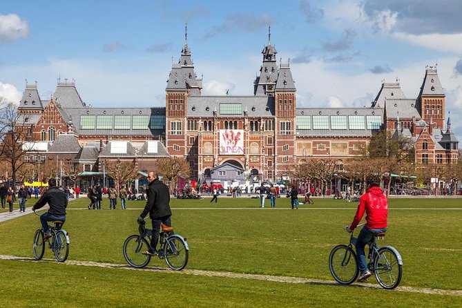 Amsterdam: E-Bike Sightseeing Tour - Vondelpark on two wheels: a needed pause