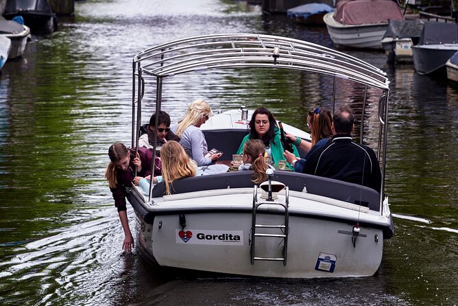 Amsterdam Essence in German: 90-minute waterway trip - Who Should Book This Tour (and Who Might Pass)