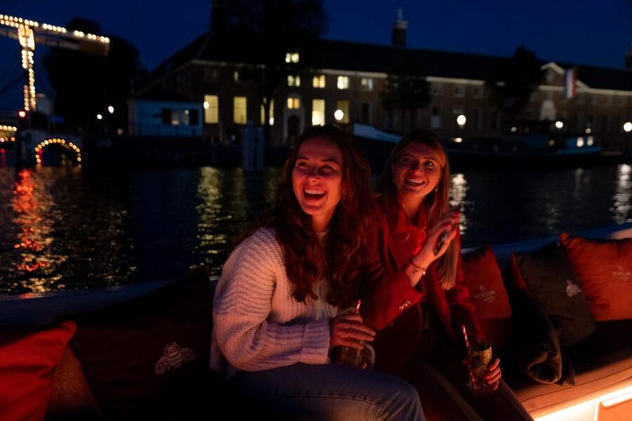 Amsterdam: Evening Canal Cruise with (Open) Bar on Board - Timing tips so you don’t rush the magic