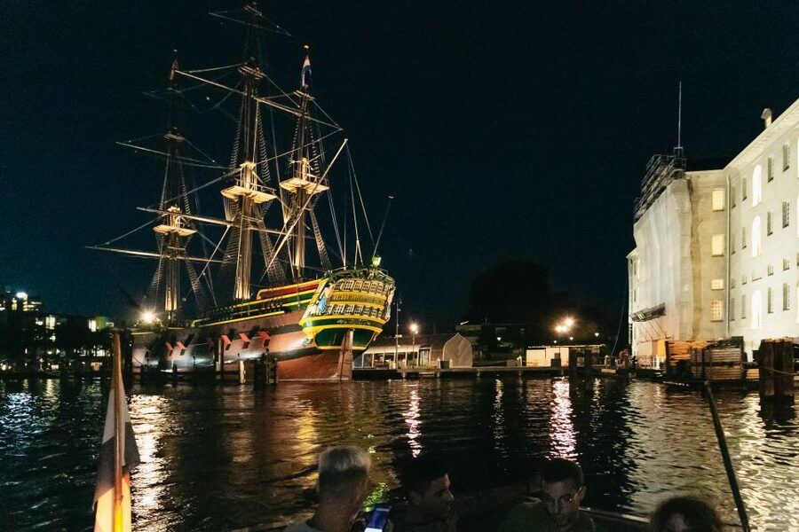 Amsterdam: Evening Cruise with Optional Wine and Snacks - Optional snack box: a simple way to make the night cruise feel like a treat