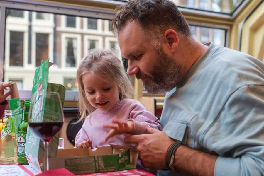 Amsterdam: Evening Pizza Cruise Along the Canals - Key things you’ll notice on this Amsterdam pizza cruise