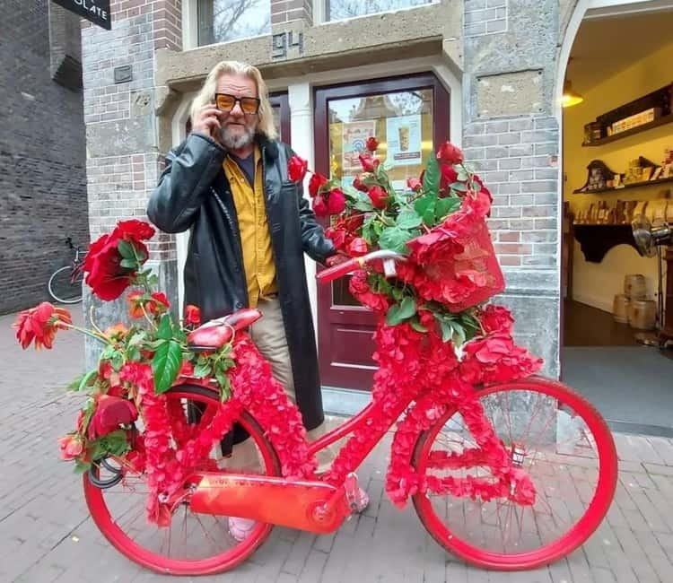 Amsterdam: Explore Canals, Guided Tour on Flower Bikes - The bike details that change how you enjoy the ride