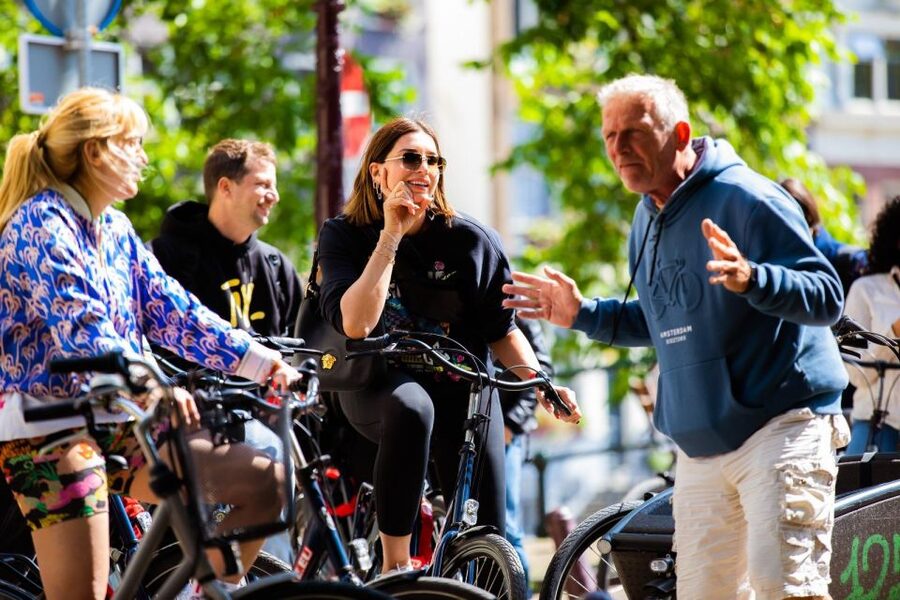 Amsterdam: Explore the City Highlights by Bike - Museumplein to Vondelpark, culture meets calm green space