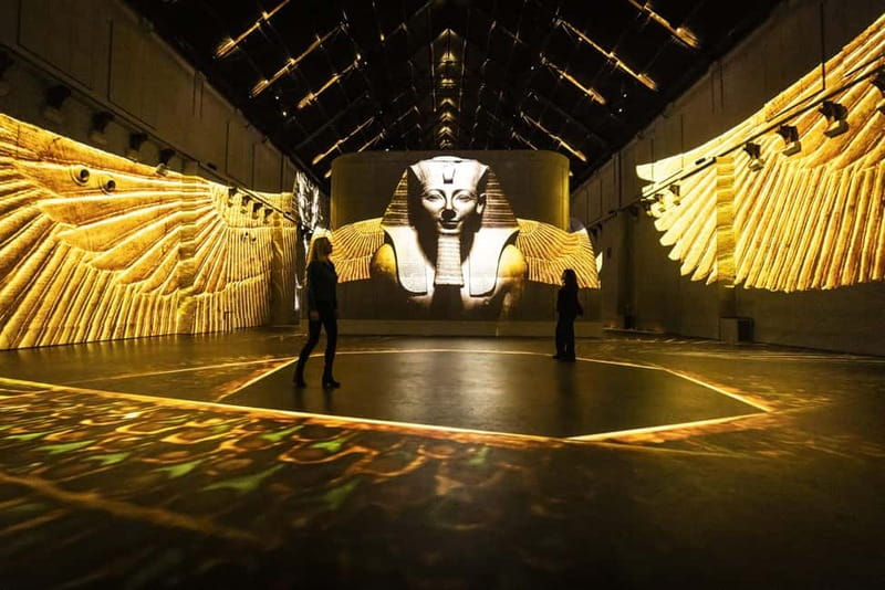Amsterdam: Fabrique des Lumières Entry Ticket - Staying longer, lockers, and getting different viewing angles