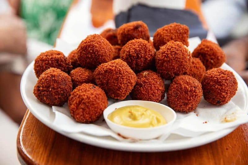 Amsterdam: Food and Canal Tour - Who should book this Amsterdam food and canals experience