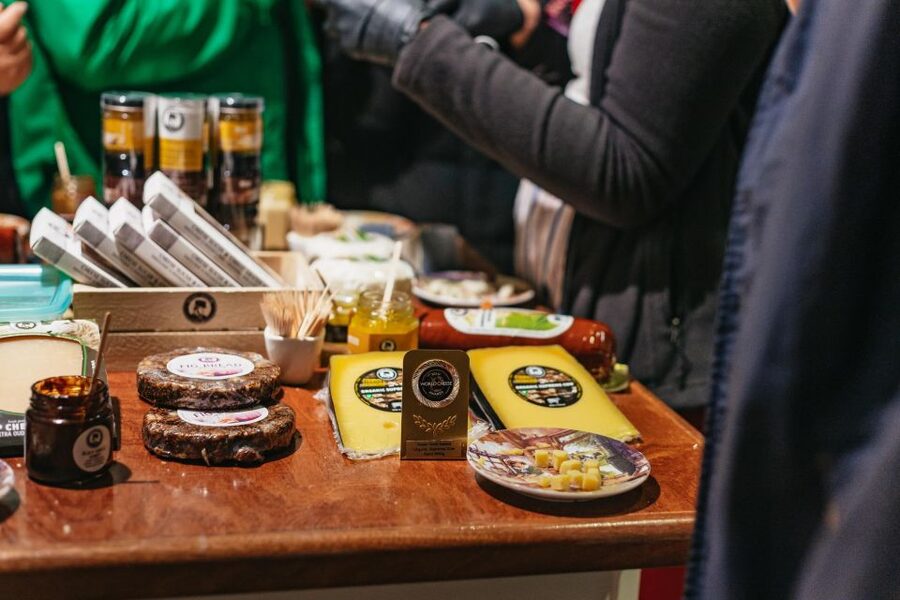 Amsterdam: Food and Culture Walking Tour with Tastings - Key highlights that make this tour a smart buy