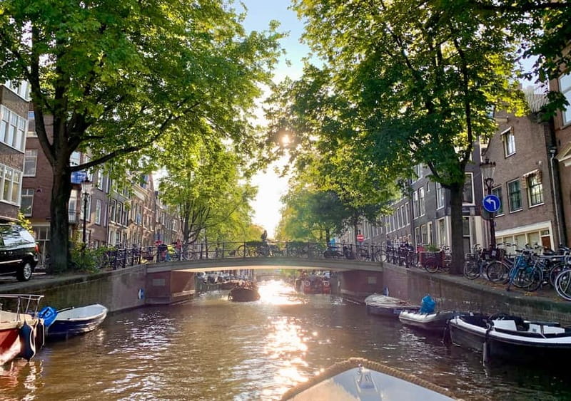 Amsterdam: German Canal Cruise with Unlimited Drinks Option - Price and Drinks: What $28 Really Buys You