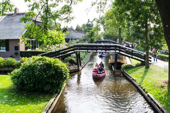 Amsterdam: Giethoorn Tour Scenic Cruise, Cheese & Free Time - Key things I’d highlight before you go