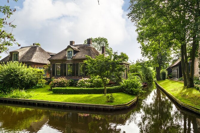 Amsterdam: Giethoorn Tour Scenic Cruise, Cheese & Free Time - How the Amsterdam to Giethoorn day trip is set up for ease