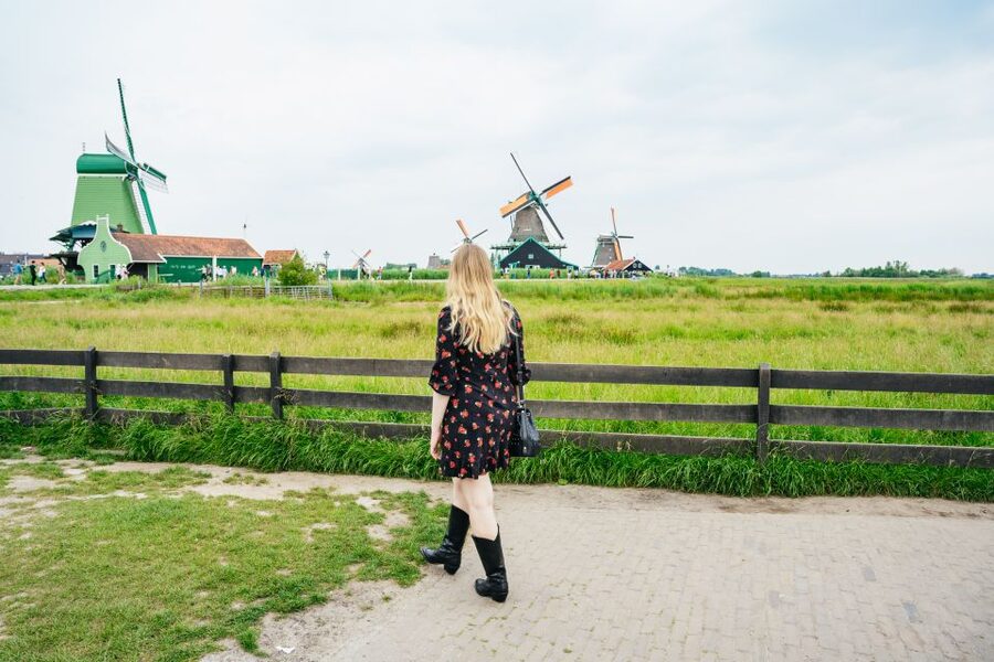 Amsterdam: Giethoorn, Volendam, and Zaanse Schans Tour - The Tour Timing: How 10 Hours Avoid Chaos (Mostly)