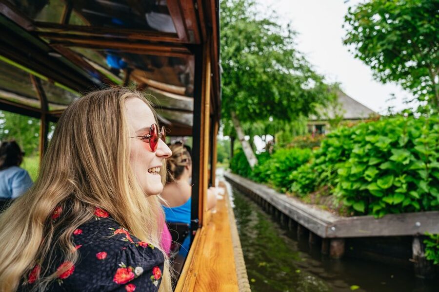 Amsterdam: Giethoorn, Volendam, and Zaanse Schans Tour - Meeting Point and Departure: Prins Hendrikkade Start Time Math