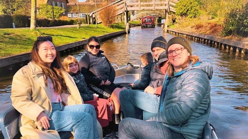 Amsterdam: Giethoorn & Zaanse Schans Small Group Day Trip - Diamonds on the Route: A Short Demo With a Serious Theme