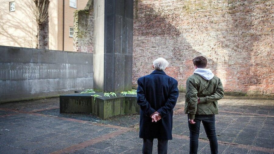 Amsterdam: Guided Anne Frank Small-Group Walking Tour - Key highlights at a glance