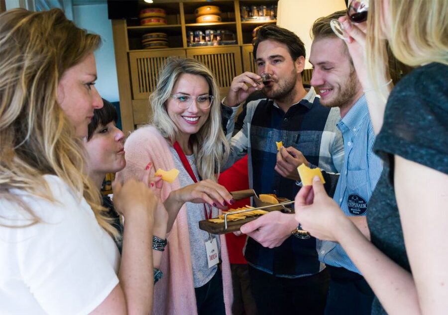 Amsterdam: Guided Cultural Food Tour in German or English - Guide impact: German or English, and what makes the experience feel smooth