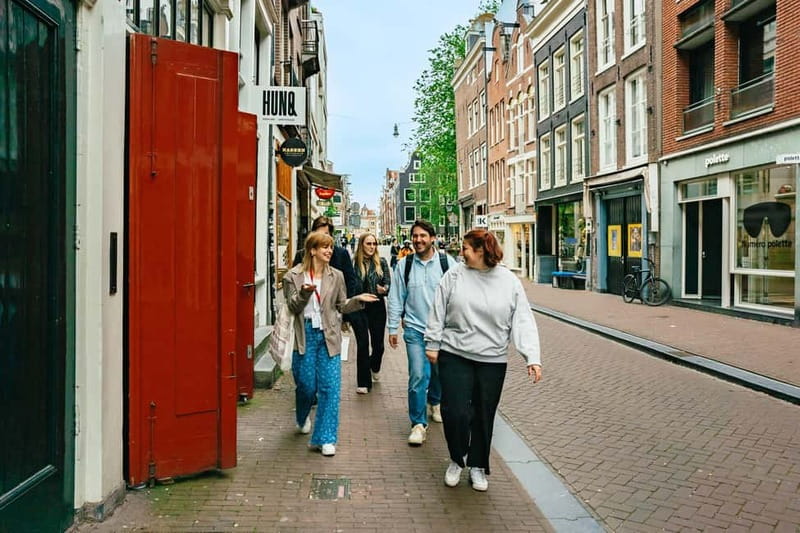 Amsterdam: Guided Cultural Walking Tour - Dam Square and the National Monument, the start that sets the tone