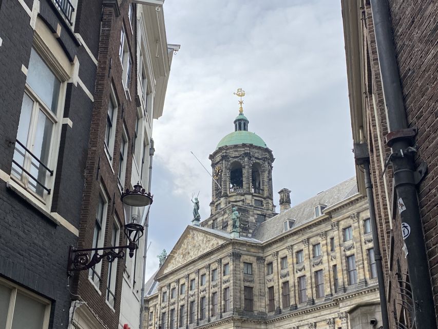 Amsterdam: Guided Off-The-Beaten-Track Walking Tour - Noordermaarkt day stroll: food ideas without forcing a plan