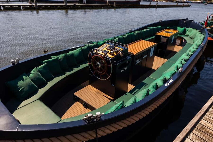 Amsterdam: Guided Open Boat Canal Cruise Including Drink - The Cruise Route: Fast Photo Stops, Big Canal Payoff