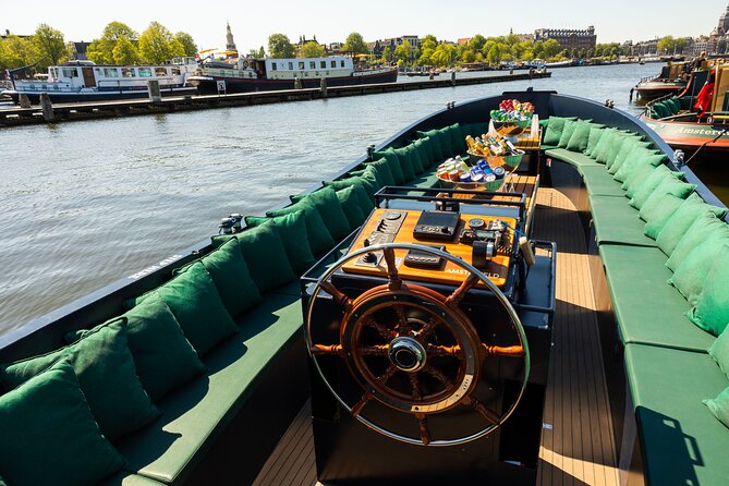 Amsterdam: Guided Open Boat Canal Cruise Unlimited Drinks Option - Key things that make this cruise worth your time