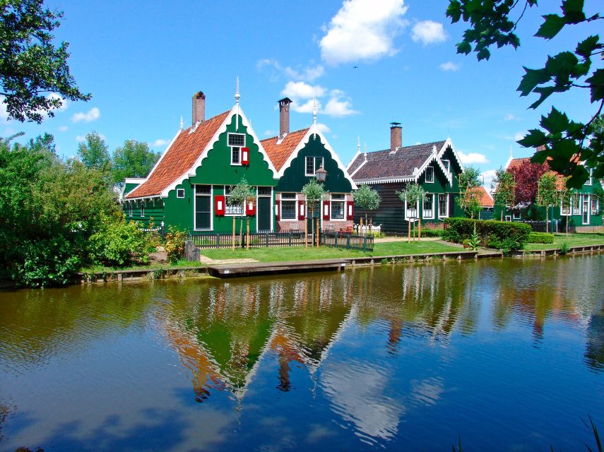 Amsterdam: Guided Zaanse Schans, Windmills & Cheese Tour - From Amsterdam Central to Zaanse Schans: where the day starts