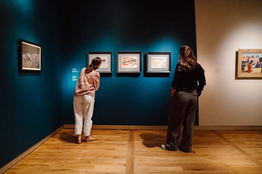 Amsterdam: H'ART Museum Entry Ticket - How to plan your day: moving through galleries with the audio guide