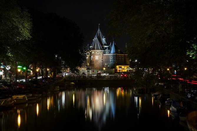 Amsterdam: Haunted History and Ghost Walking Tour - Dam Square to the “haunted history” mindset