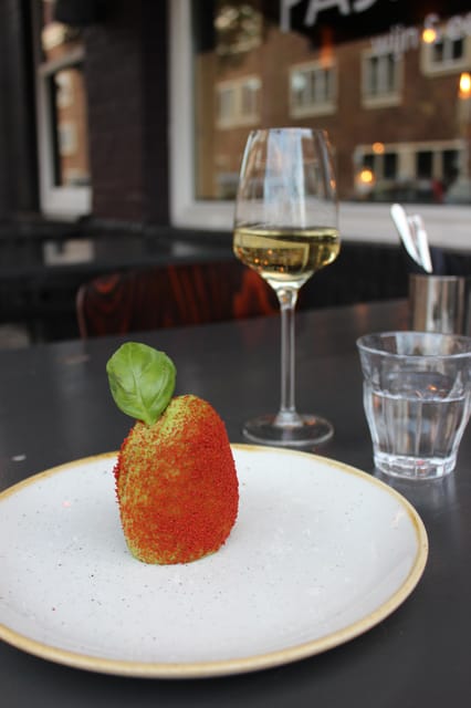 Amsterdam: High Wine at wine bar Paskamer, 3-rounds - Extending your night after round three