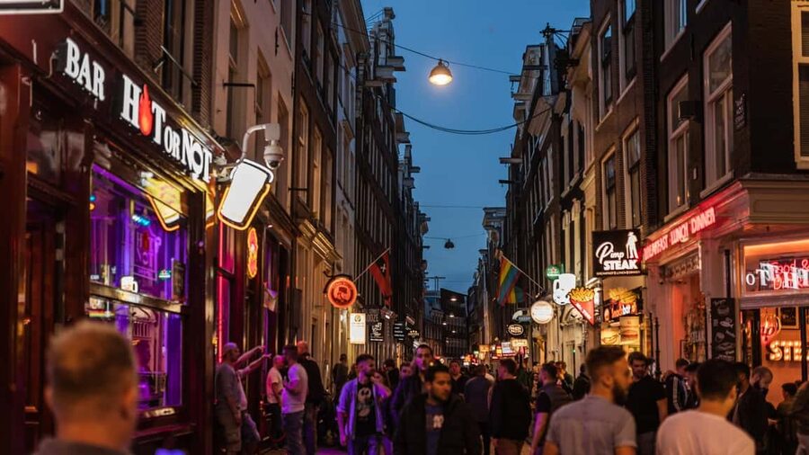 Amsterdam: Highlights & Hidden Gems Private Walking Tour - How the guide matching really changes the experience