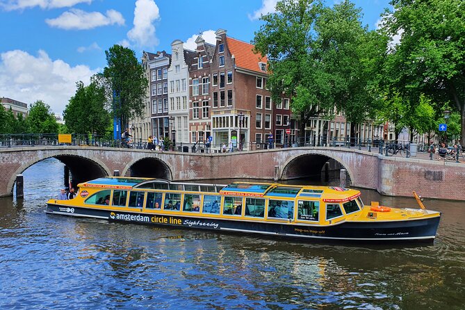 Amsterdam: Historic City Sightseeing Canal Cruise - Herengracht and the Bartolotti House: old wealth, old walls