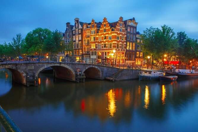 Amsterdam Jordaan Food & Drinks Tour with Eating Europe - Entering Jordaan by foot, not by bus