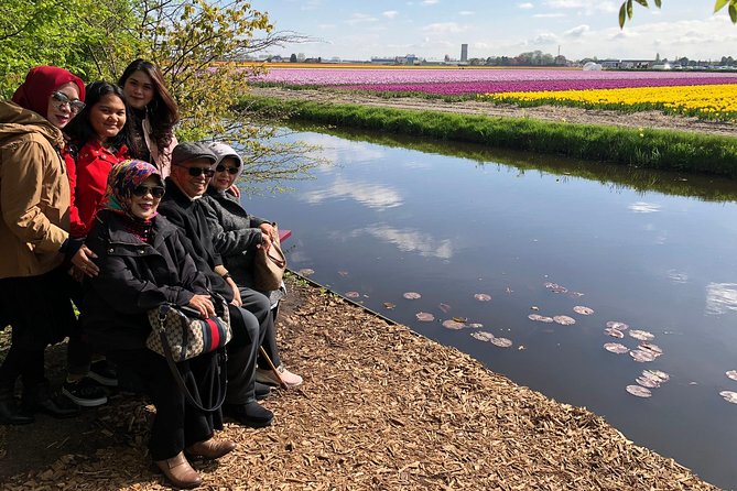 Amsterdam: Keukenhof Tulip Gardens and Giethoorn with Boat Tour - A spring day that links two Dutch icons