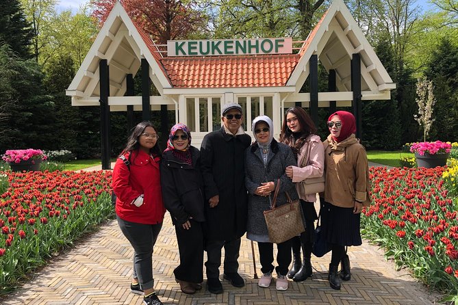 Amsterdam: Keukenhof Tulip Gardens and Giethoorn with Boat Tour - Price check: what you get for $179.82