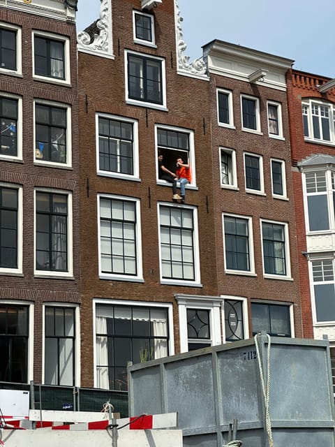 Amsterdam: Kingsday Party Cruise including Drinks - Unlimited drinks: beer, wine, and soft drinks, served the easy way