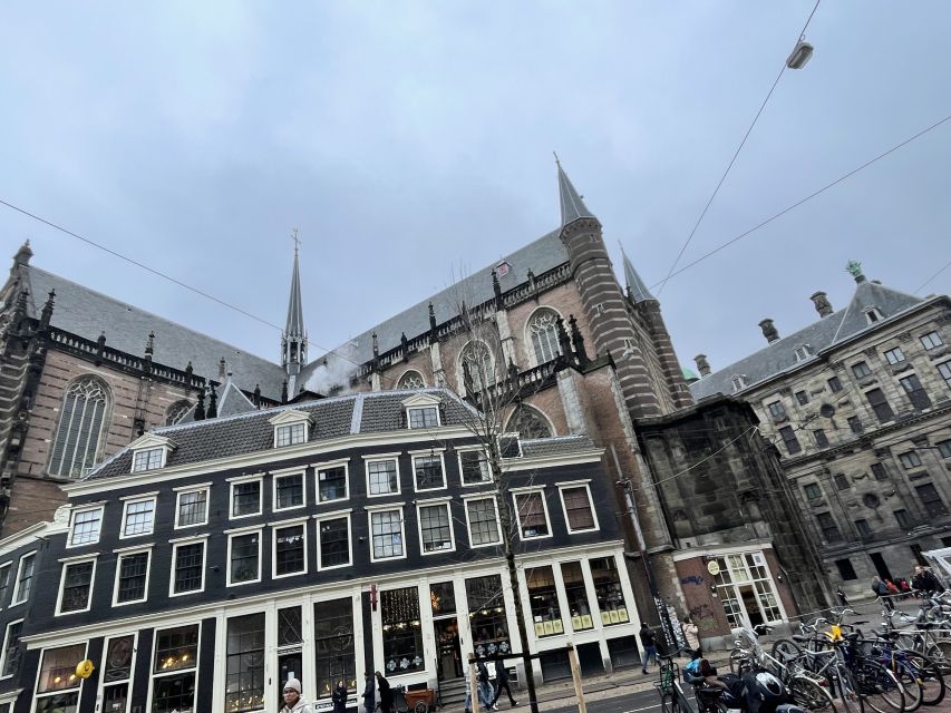 Amsterdam: KULTOUR mit Biss. Kulinarische Stadtführung - Snack strategy: five Dutch tastings that teach you what locals snack on
