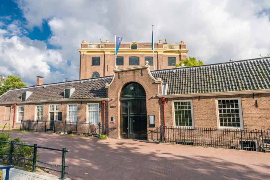 Amsterdam: Life of Anne Frank and World War II Walking Tour - Meeting at the Portuguese Synagogue, Then Tracing the Jewish Quarter