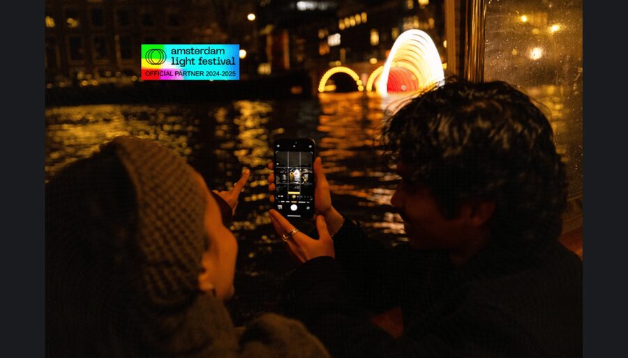 Amsterdam: Light Festival Cruise With Drinks & Snacks - Meeting point and timing: Prins Hendrikkade and the Victoria Hotel clue