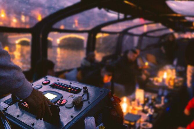 Amsterdam: Light Festival Cruise with Unlimited Drinks Option - What This 1h15 Light Cruise Is Best At