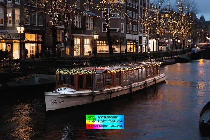 Amsterdam Light Festival: Heated Boat Cruise + Hot Drinks & Bite - Heated comfort and unlimited warm drinks: the real value