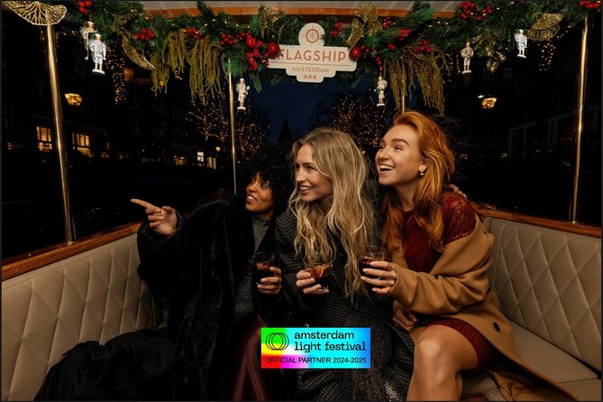 Amsterdam Light Festival: Heated Boat Cruise + Hot Drinks & Bite - The boat setup: heat, seating, windows, and comfort choices