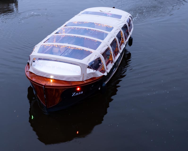 Amsterdam: Light Festival Heated Cruise & Unlimited Drinks! - The Heated Electric Boat, Blankets, and Unlimited Drinks
