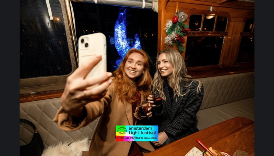 Amsterdam: Light Festival Heated Cruise w/ Drinks & Snacks - The biggest praised element: guides who actually make it fun